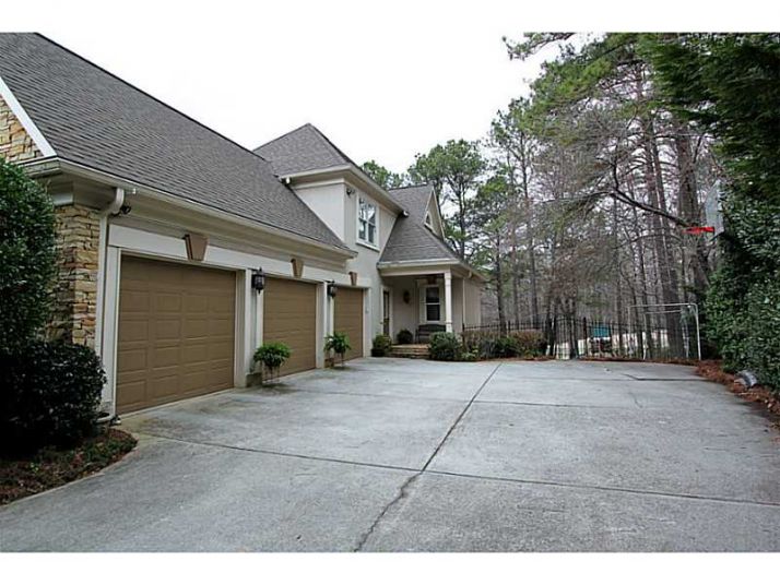 755 Winnmark Court, Roswell, GA 30076