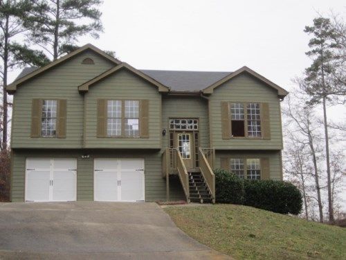 1305 Country Acres Ln, Lawrenceville, GA 30045