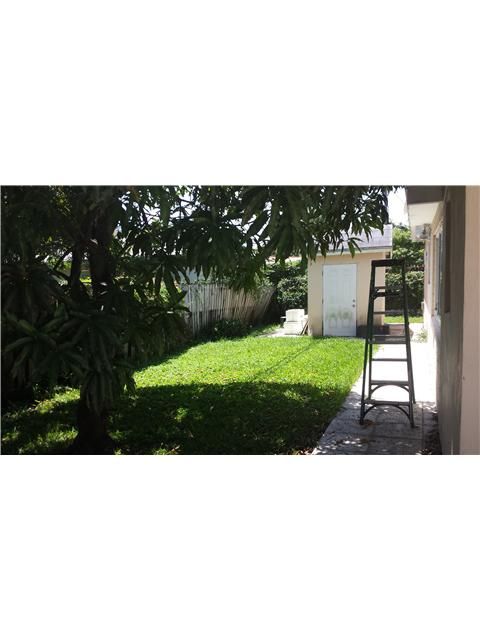 1661 SW 32 PL, Miami, FL 33145