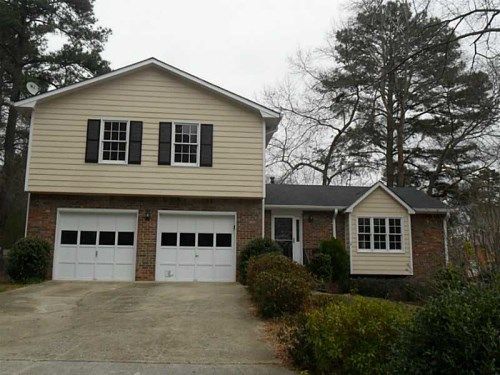 2216 Lunceford Lane Sw, Lilburn, GA 30047