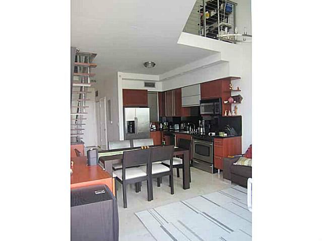 690 SW 1 CT # 3103, Miami, FL 33130