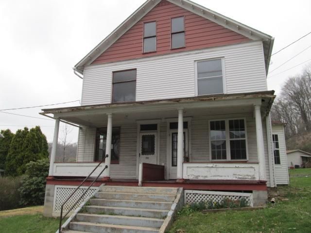 102-104 Jones St, Hollsopple, PA 15935