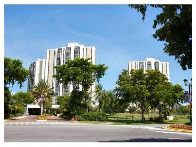 20301 W COUNTRY CLUB DR # 2324, Miami, FL 33180