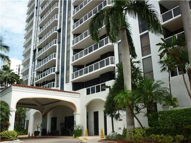 3598 YACHT CLUB DR # 1604, Miami, FL 33180