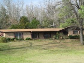 6 S Woodland Dr, Conway, AR 72032