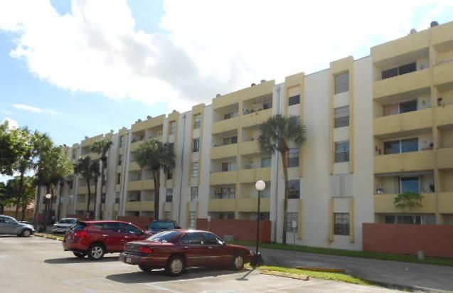 10000 Nw 80 Ct #2134, Hialeah, FL 33016