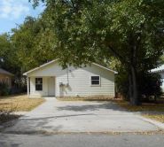 1328 S Walnut St, Sherman, TX 75090