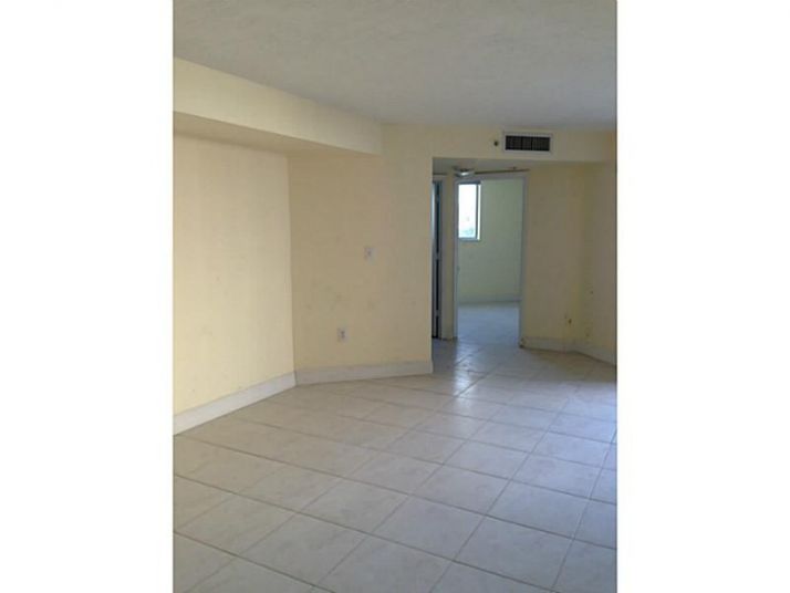 102 SW 6 AV # 409, Miami, FL 33130