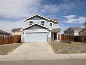 850 Willow Dr, Brighton, CO 80603