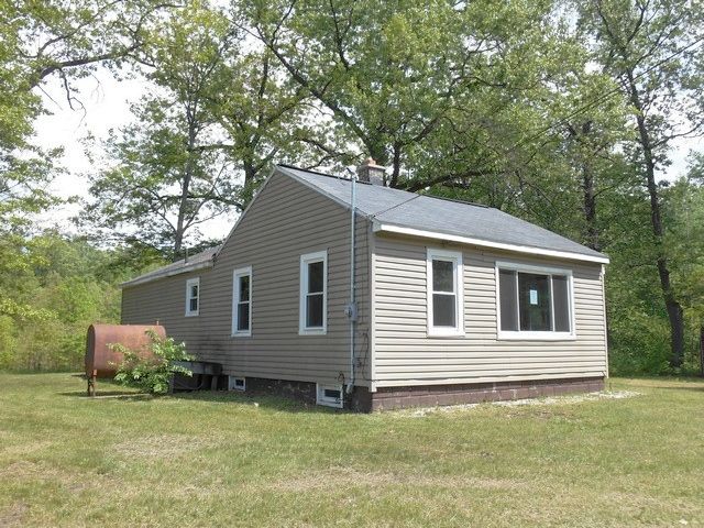 1162 Barnes Road, Muskegon, MI 49442