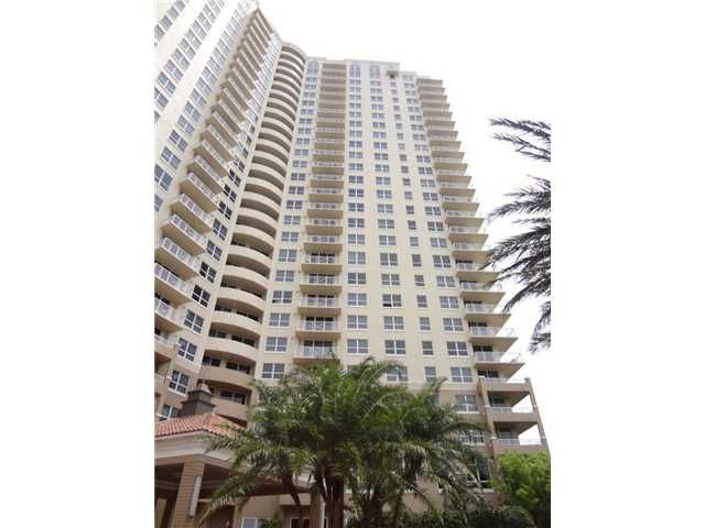 19501 W COUNTRY CLUB DR # 205, Miami, FL 33180