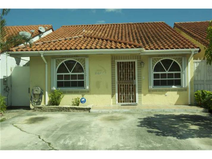 5841 W 21 AV, Hialeah, FL 33016