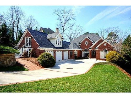 6640 Sweetwater Point, Flowery Branch, GA 30542