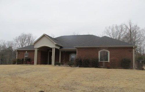 172 Lake Forrest Cv, Saltillo, MS 38866