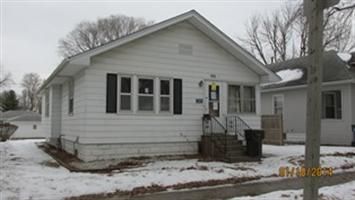 148  Summit Ave, Waterloo, IA 50701