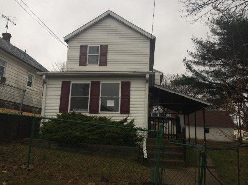 1003 Chestnut St, Marcus Hook, PA 19061