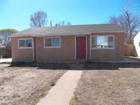 2613 Acero Ave, Pueblo, CO 81004