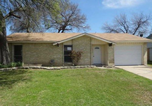 3822 Williamsburg Dr, Garland, TX 75043