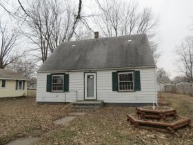 1811 E 17th St, Muncie, IN 47302