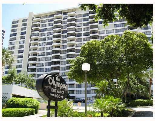 600 THREE ISLANDS BL # 1515, Hallandale, FL 33009