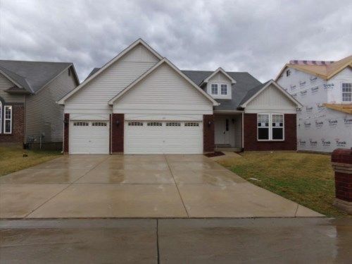 131 Berry Manor Cir, Saint Peters, MO 63376