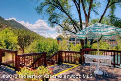 536 S Hyland Park Drive, Glenwood Springs, CO 81601