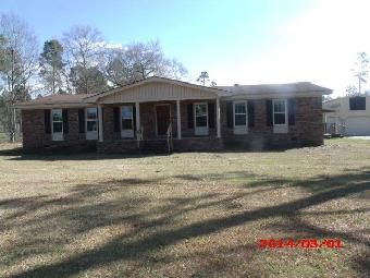 3209 Tallokas Rd, Moultrie, GA 31788