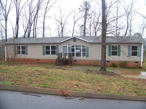 318 City Lake Dr, Pickens, SC 29671