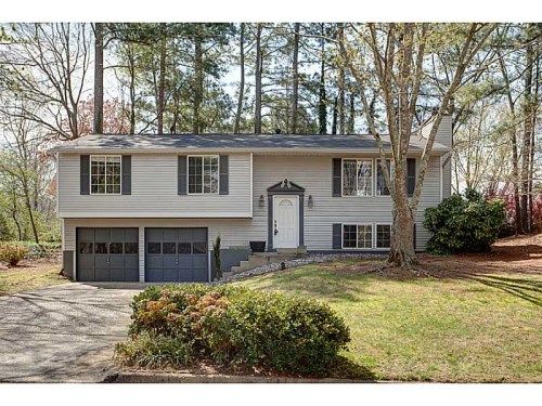 105 Roswell Farms Lane, Roswell, GA 30075