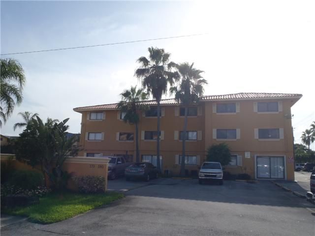 180 Royal Palm Rd Apt 216, Hialeah, FL 33016