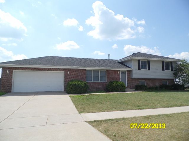 832 Quail Run, Coal City, IL 60416