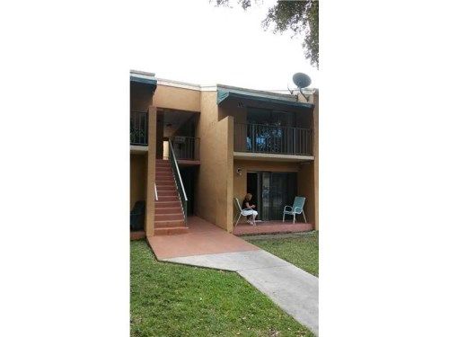 7429 SW 152 AV # 13-203, Miami, FL 33193