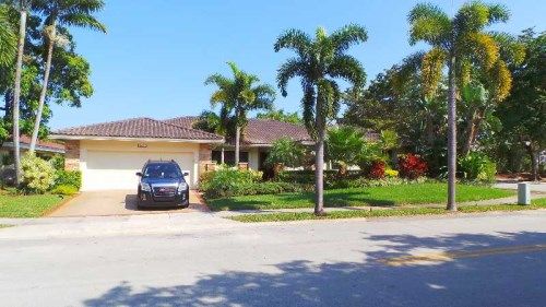 3451 N 31 AV, Hollywood, FL 33021