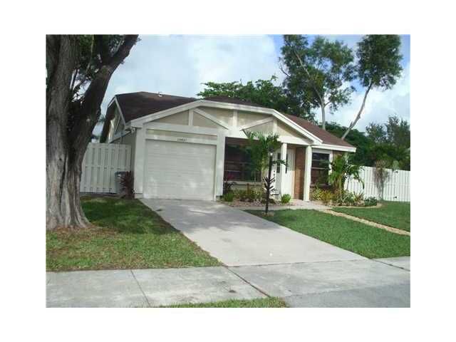 15837 E WIND CR, Fort Lauderdale, FL 33326