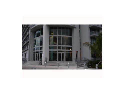 690 SW 1 CT # 1832, Miami, FL 33130