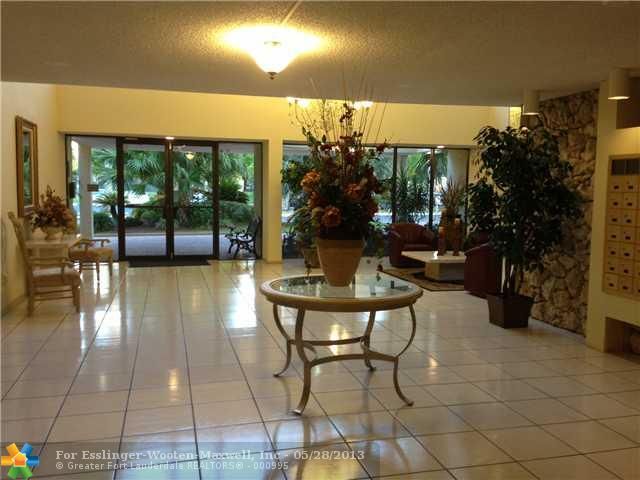 16475 GOLF CLUB RD # 206, Fort Lauderdale, FL 33326