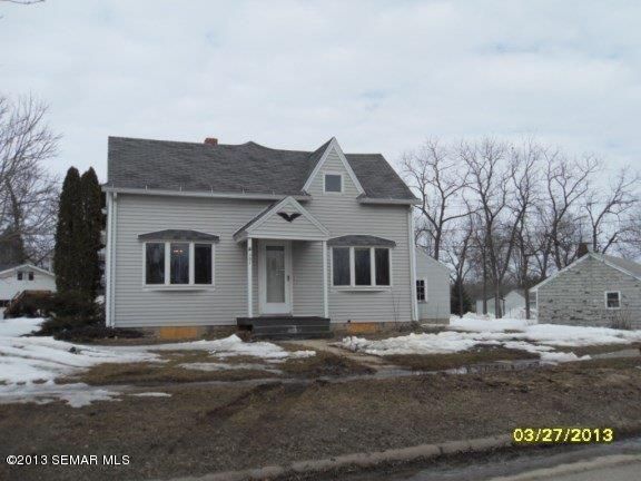 307 E Main St, Le Roy, MN 55951