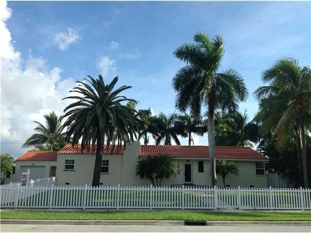 711 TYLER ST, Hollywood, FL 33019