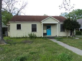 303 E Main St, Utica, MS 39175