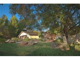 611 Del Oro Dr, Ojai, CA 93023