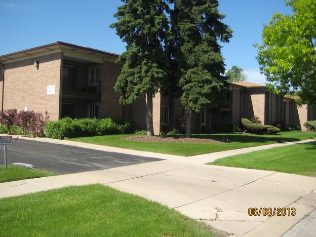 484 N Addison Ave Apt 206e, Elmhurst, IL 60126