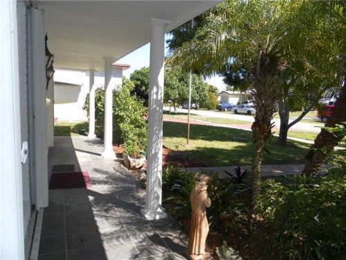 1920 N 51 AV, Hollywood, FL 33021