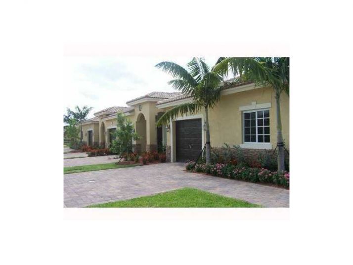 3295 NE 11 DR # 3295, Homestead, FL 33033