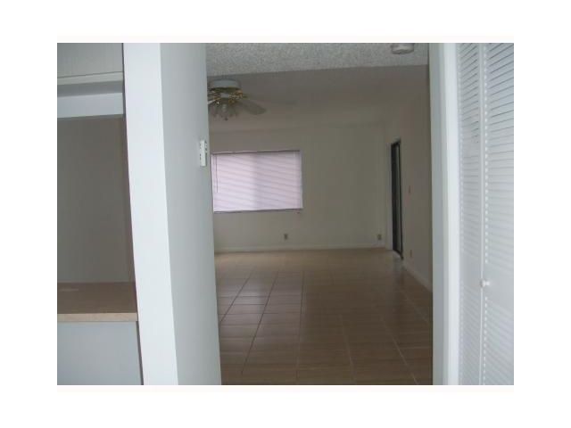 155 LAKEVIEW DR # 203, Fort Lauderdale, FL 33326