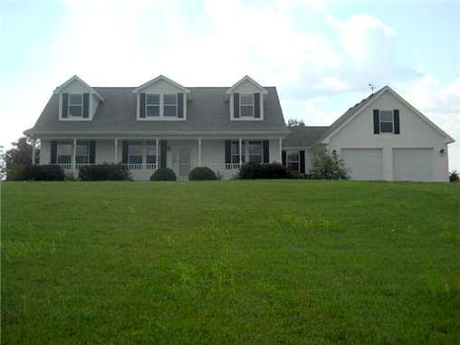 Hillview, Savannah, MO 64485