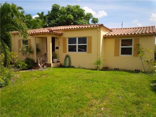 3718 NW 12 ST, Miami, FL 33126