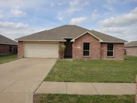 234 Chesterfield Cir, Waxahachie, TX 75165