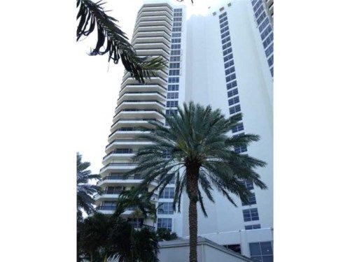 19101 NE 36 CT # 103, Miami, FL 33180