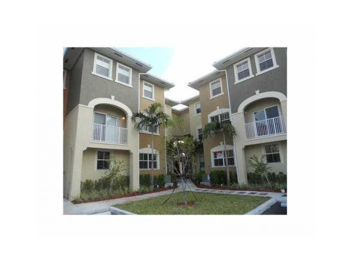 8899 NW 107 CT # 207-12, Miami, FL 33178