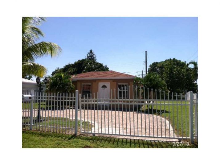 442 NW 100 ST, Miami, FL 33150